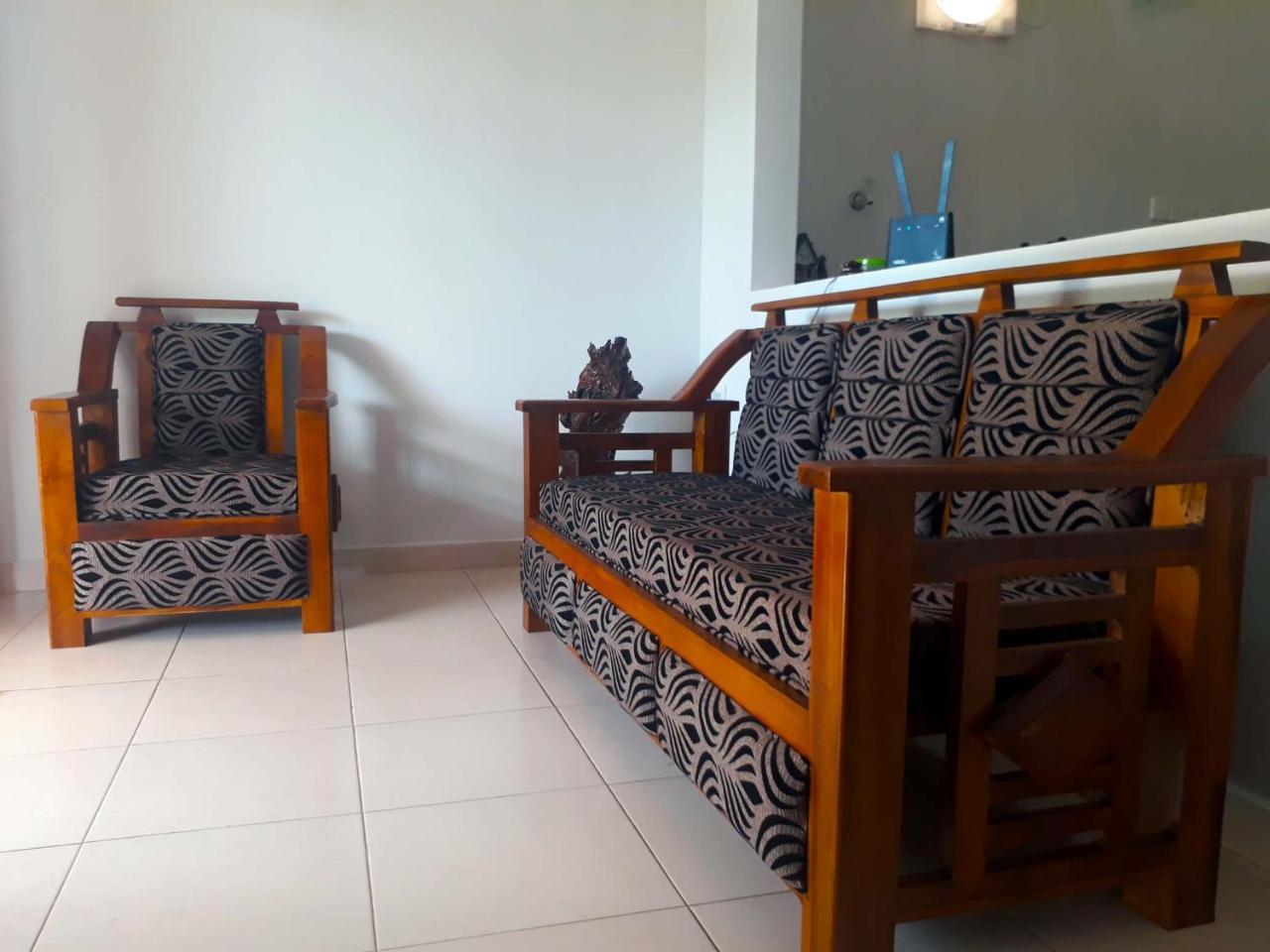 A And D Holiday Inn Anuradhapura Buitenkant foto