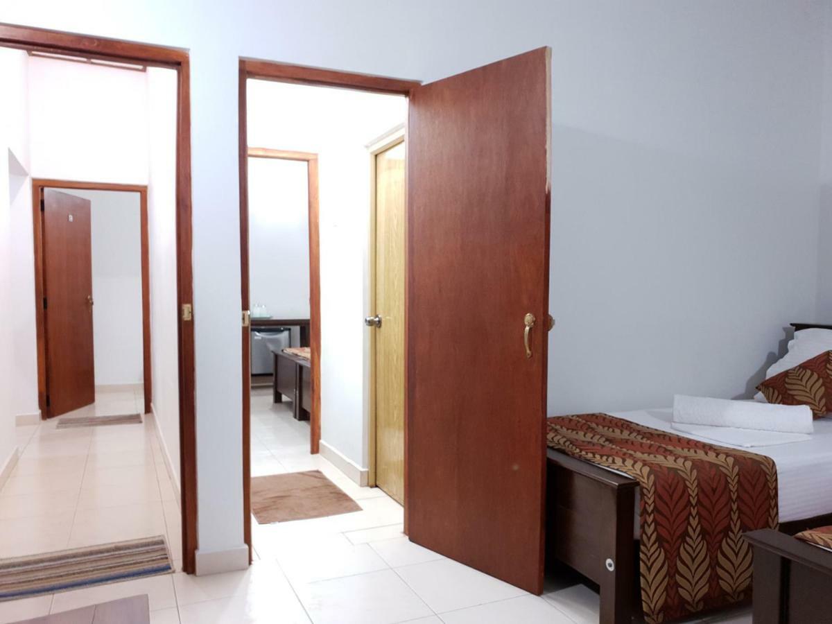 A And D Holiday Inn Anuradhapura Buitenkant foto